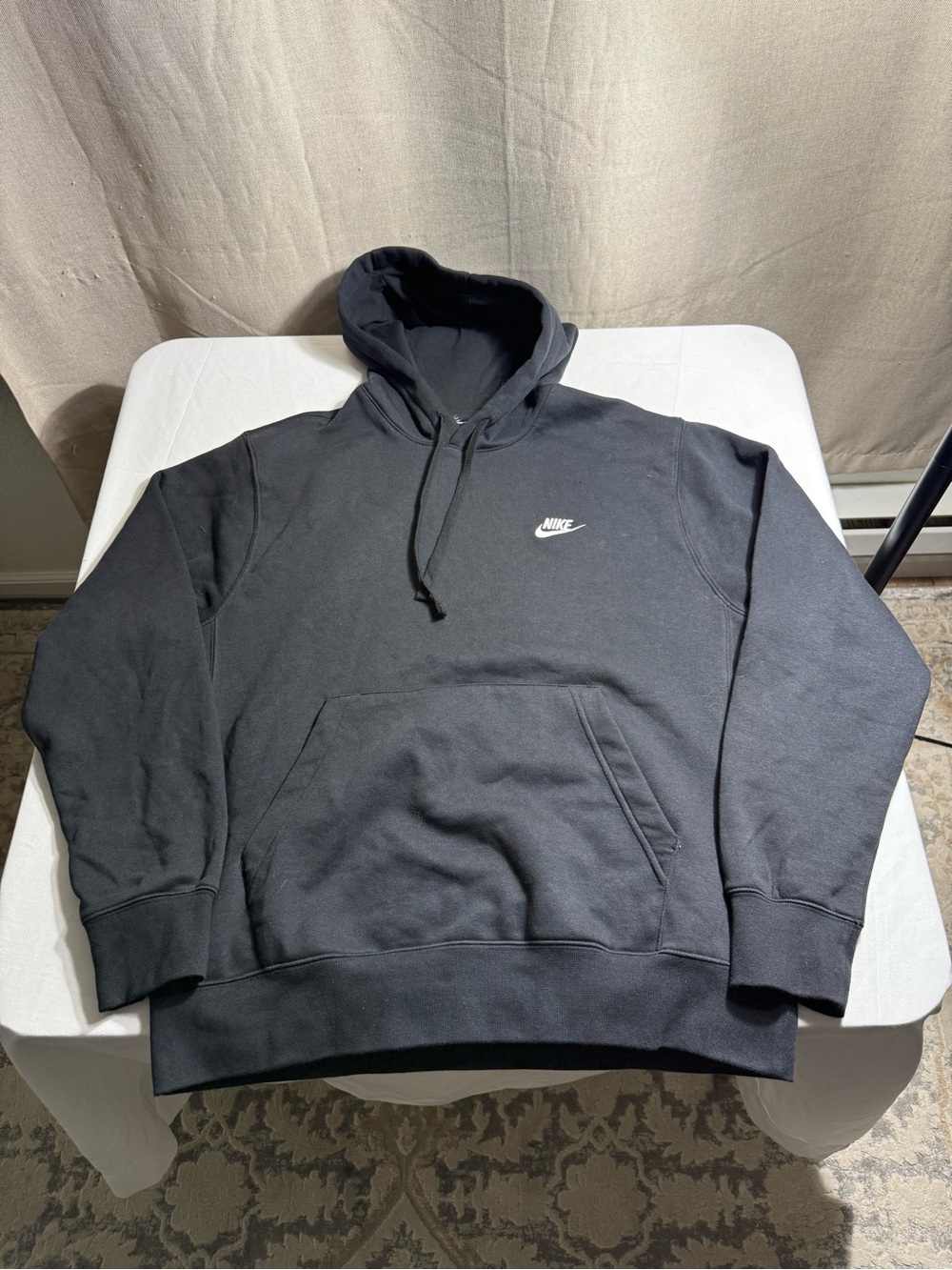 Nike Sweatshirt Adult Medium Black Club Fleece Pullover Hoodie Casual Essential